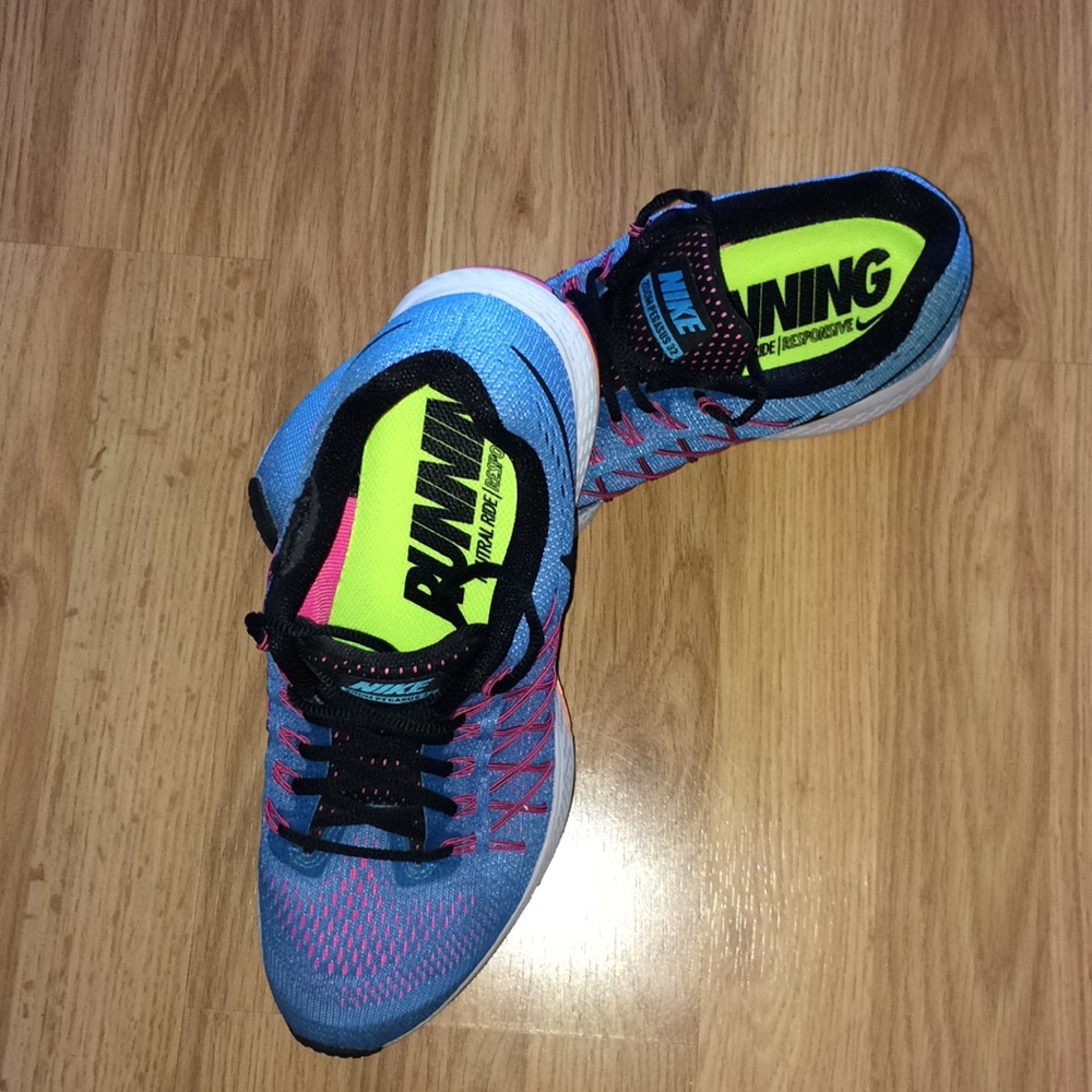 Nike Zoom Pegasus 32 blue/pink running sneakers